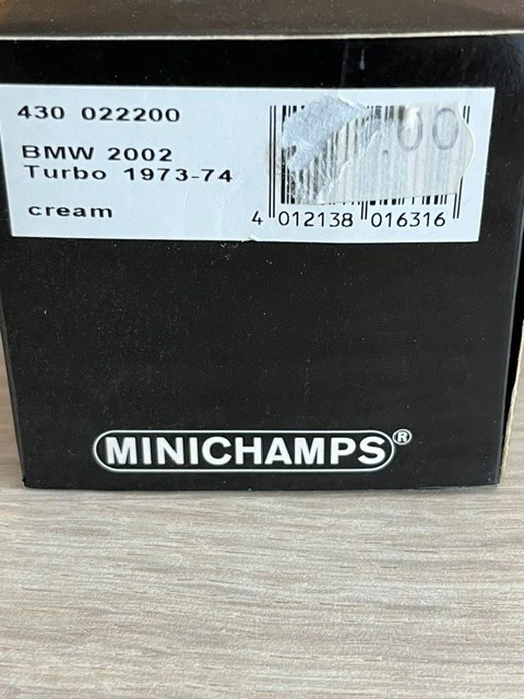 BMW 2002 Turbo 1973 - 74 minichamps 1/43 - Photo 2/4