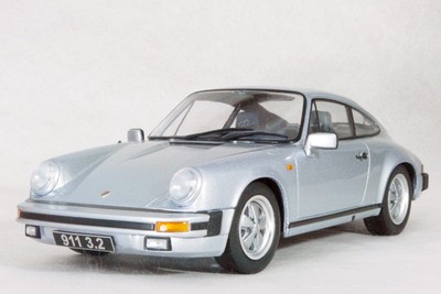 UT models Porsche 911 1:18 シルバー UT Models Limited 1997 Porsche Carrera 911 GT2 1:18 Diecast