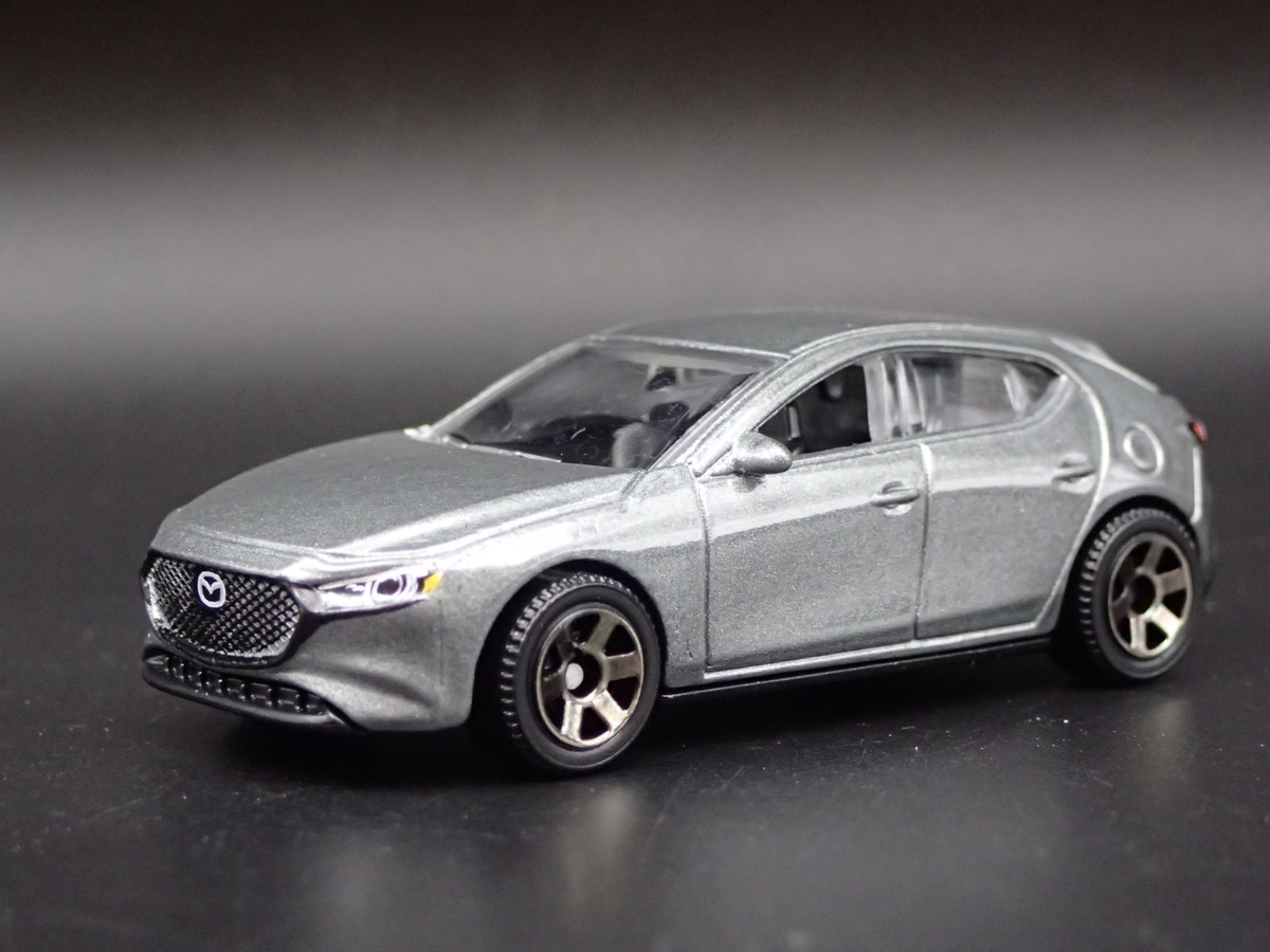 Mazda 3 ミニカー Even though it's smaller, it's still a Mazda3! Introducing the