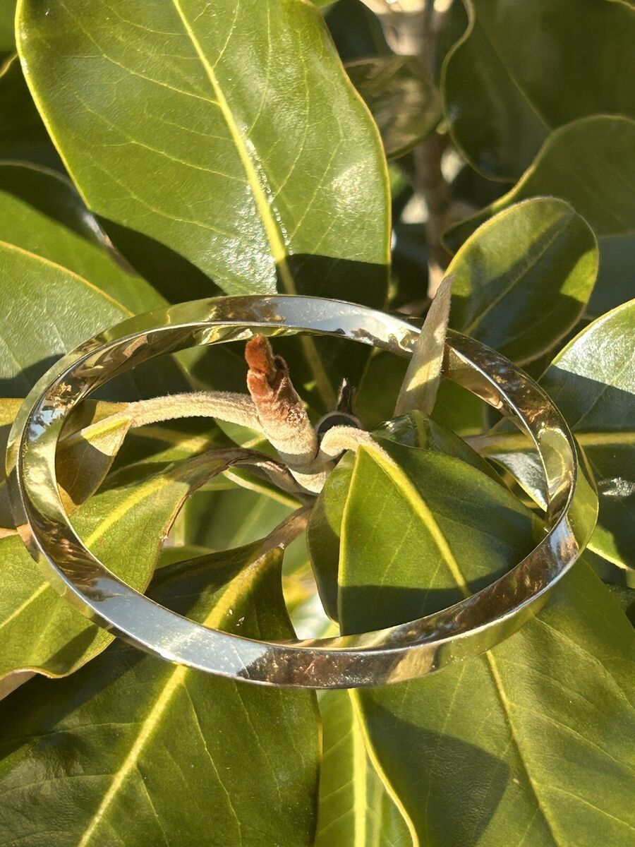 Tiffany & Co 18K Yellow Gold Bold Twist Wave Bangle Bracelet Tiffany & Co 18K Yellow Gold Bold Twist Wave Bangle Bracelet