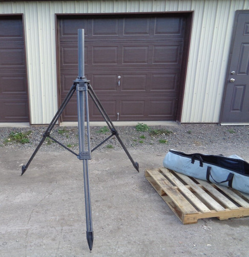 USED MILITARY CARBON FIBER ANTENNA MAST TRIPOD WITH USED CARRY BAG
