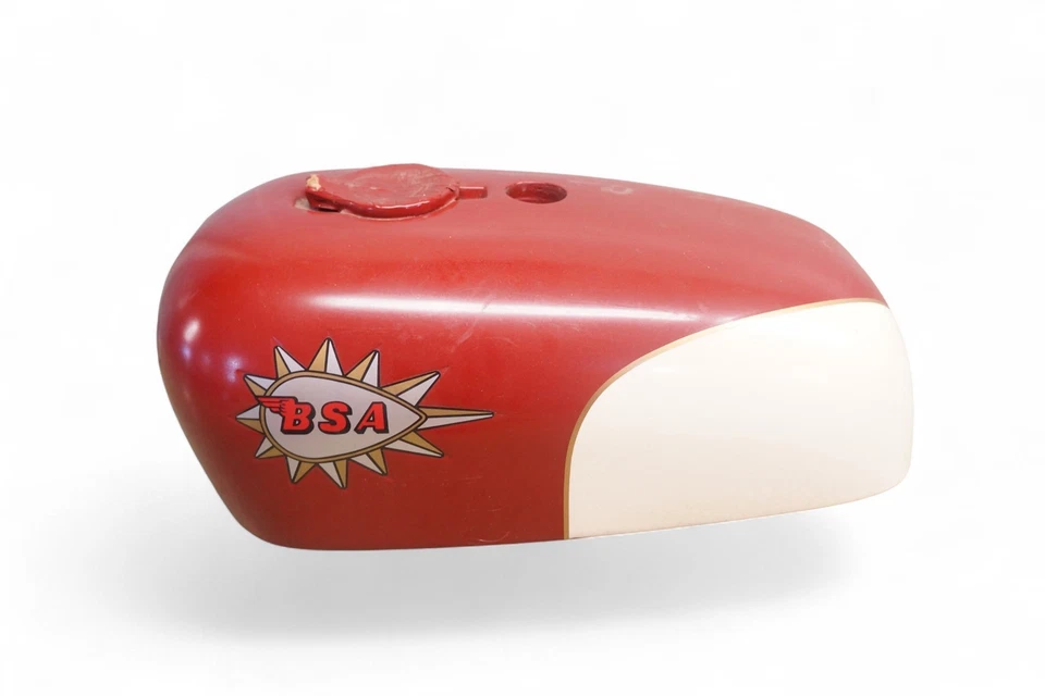 Bsa A65 650 gas tank Hornet Spitfire Side Covers 13 Nice *2617A - Image 2 of 4