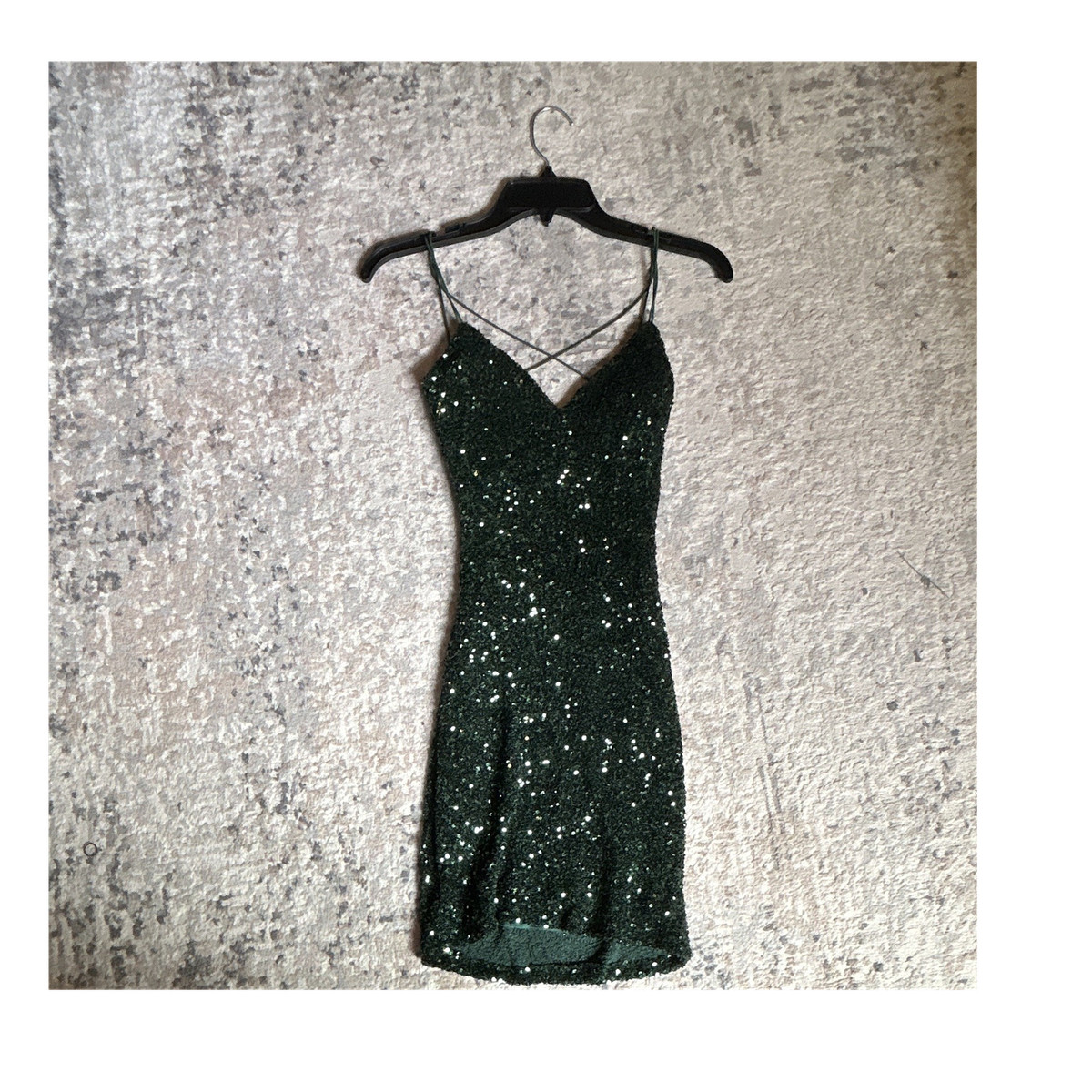 b darlin juniors' v-neck sleeveless bodycon sequin dress Women’s Green Strappy Mini Size 0 Summer Bridesmaid Dresses 25 Stunning Reasons To Color:Paris-Blue necklineSleevelessDouble shoulder straps