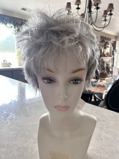 Godiva's Secret Wigs  “Darma Short Wig" Silver Stone New with Tag