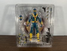 Mezco One 12 Deadpool X-Men Blue Yellow 2017 SDCC Exclusive 6” Action Figure