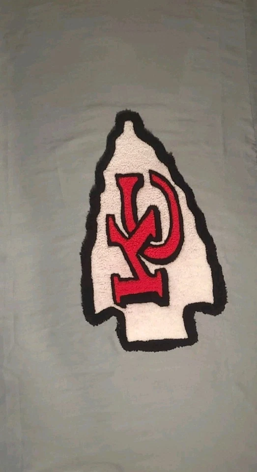 Alfombra de fútbol Kansas hecha a mano acolchada inspirada en deportes 15x25 pulgadas alfombra de fútbol decoración Foto 2 de 4