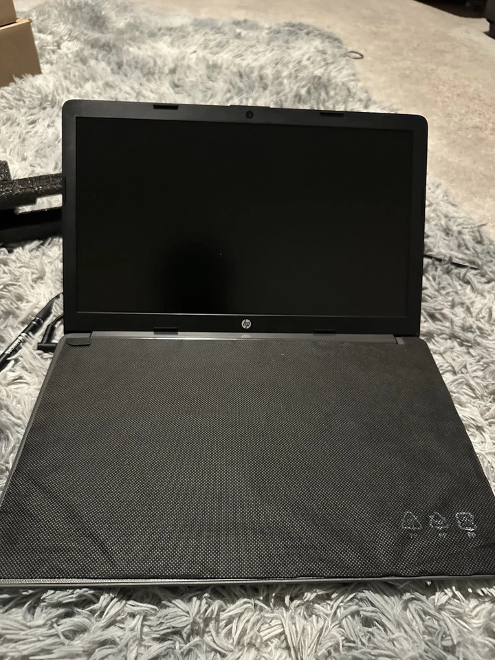 Portátil HP 255 G7 - 1,2 GHz - 128 GB SSD - 4 GB RAMz Foto 2 de 4