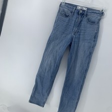 Hollister Curvy Ultra High-Rise Mom Jean Light Blue Stretch Denim Size 2R w26R 