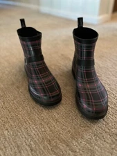 Capelli New York Black & Pink Plaid Rain Mud Outdoor Ankle Boots Womens Size 8