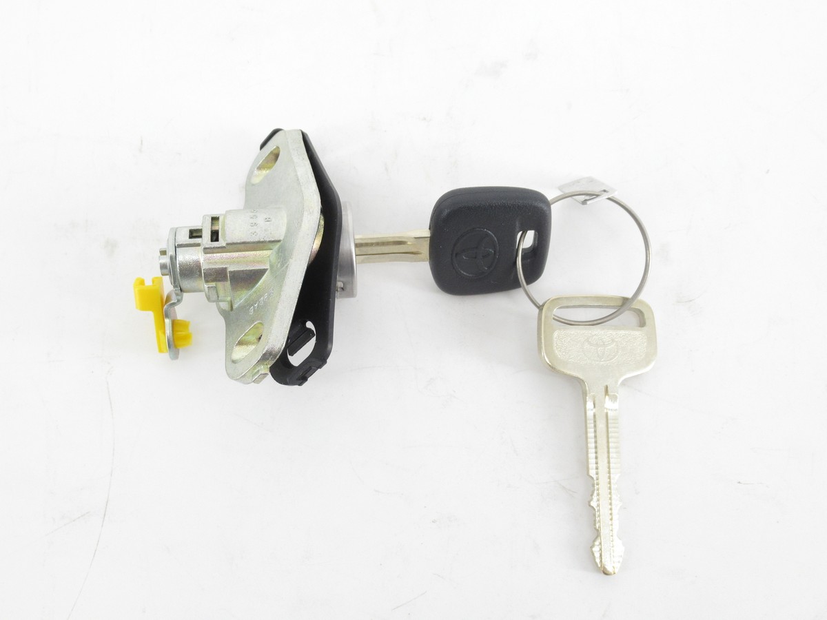 Genuine OEM Toyota 69055-02030 Trunk Lid Lock Cylinder 2003-2008