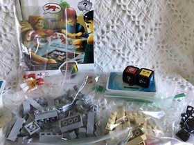 2 Combined LEGO 3844 Creationary Game Retired 95-99% Complete Set