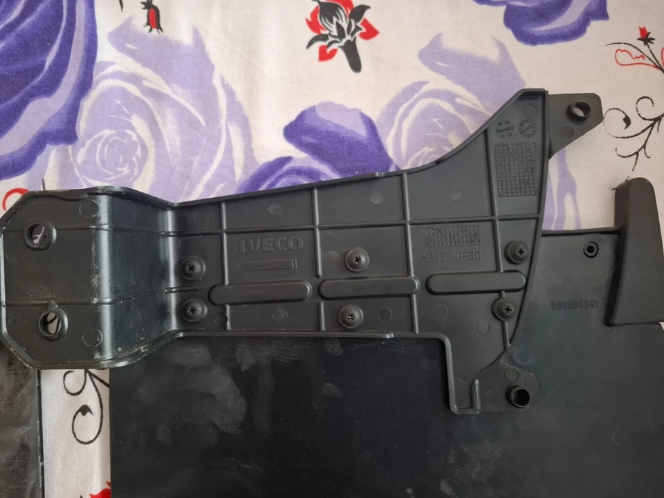 Original front Mudguards for Iveco 3rd and 4th generation after 1998 until 2014. - Image 4 of 4