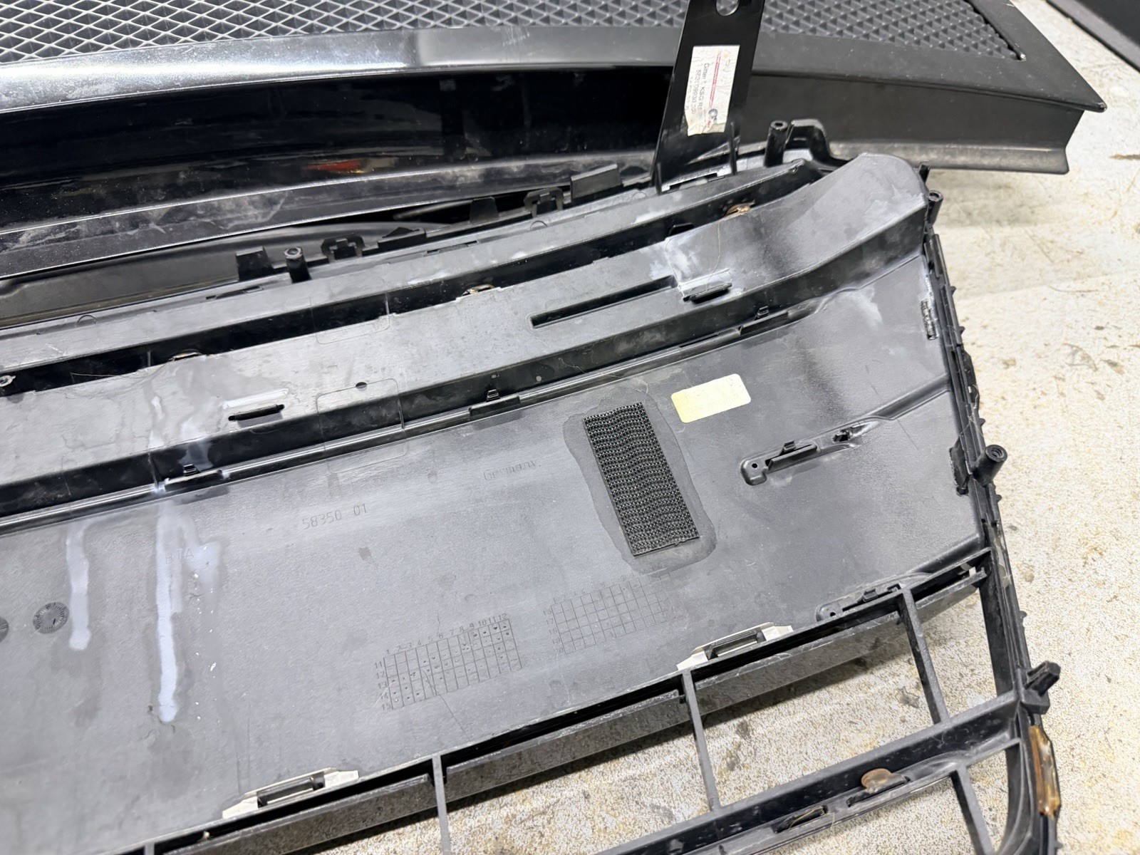 OEM Audi R8 V8 Front Grille 2014 Genuine Factory Quattro Grill – FREE SHIPPING