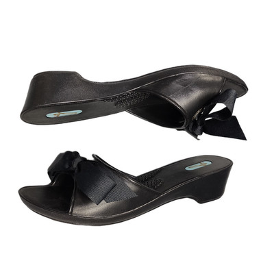 Oka-B Low Wedge Sandals Womens M Black Prominent Bow Detail Cushioned Footbed