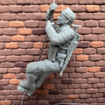 #ad World War 2 British Commando Climbing Rope 3D Toy Soldier 1 32 Scale WW2 Figure $6.95