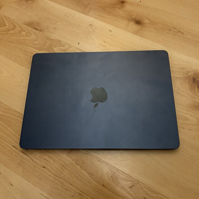 Apple MacBook Air 13,6 Zoll M3 8GB 256GB SSD Mitternacht Notebook gebraucht