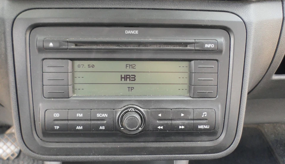 Skoda Fabia 5J Radio Dance CD- Player 5J0035161A mit Code - Bild 3 von 4