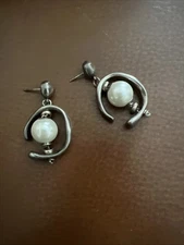 Uno de 50 INORBIT EARRINGS Hoop-shaped with a Pearl Silver-plated