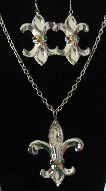 Fleur de lis costume best sale jewelry