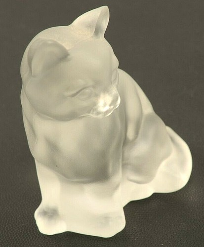 Gatito sentado de vidrio FENTON 3,75" esmerilado opalescente usado en excelente estado - Imagen 4 de 4