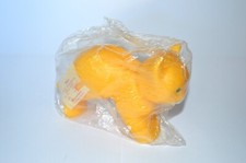 DDR Spielzeug Katze gelb Quietschtier Quietschfigur VEB Schaum Chemie in OVP