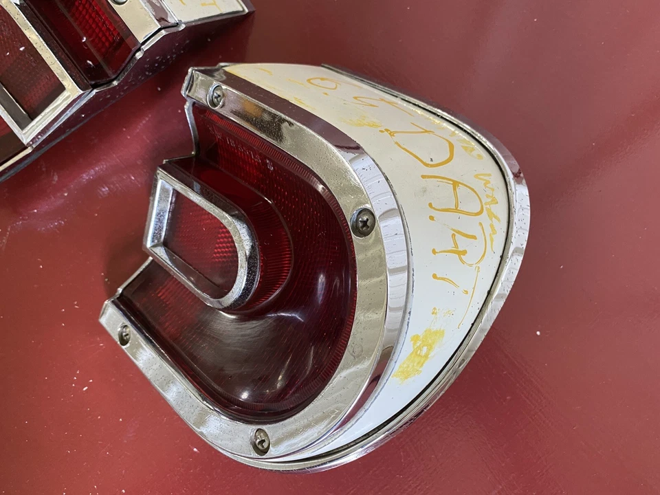 Montajes de luces traseras izquierda derecha y carrocería para Dodge Dart Station Wagon 1965 Foto 2 de 4