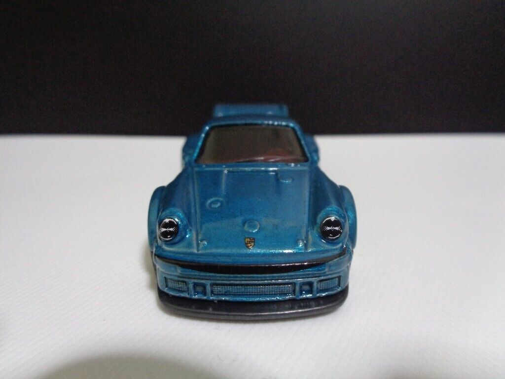 Hot Wheels 2018 Super Treasure Hunt Porsche 934.5 Green STH Hot Wheels 2018 Super Treasure Hunt Porsche 934.5 Green STH