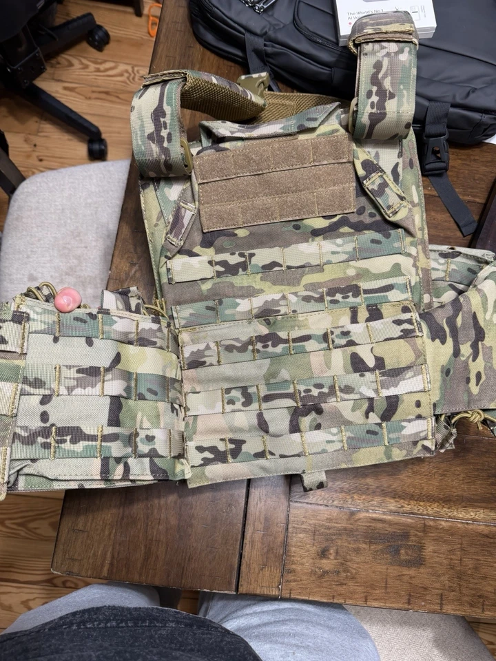 Camo Vest - Image 3 of 4
