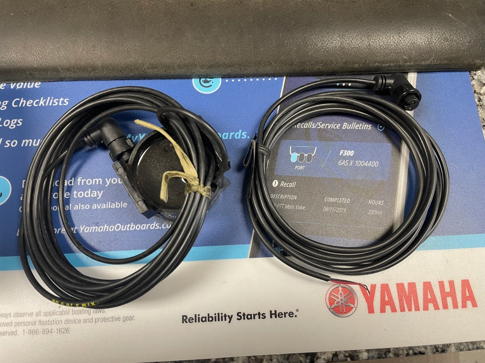 NEW Standard Horizon DST55 Depth Transducer and Power Cable