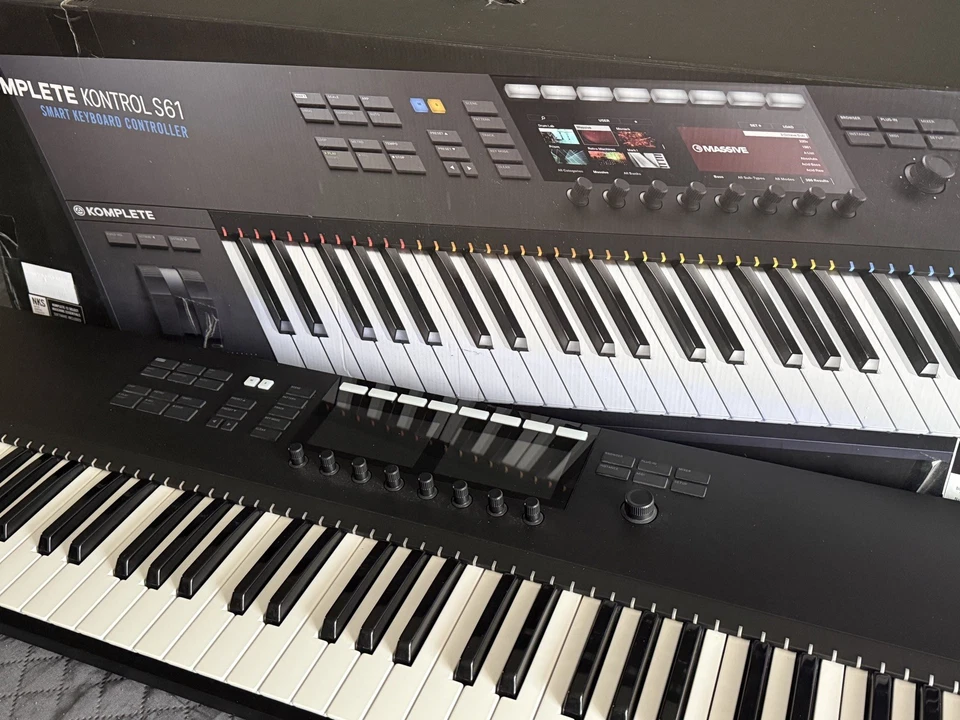 Native Instruments Komplete Kontrol S61 Mk2 Keyboard OVP + Komplete Select TOP! - Bild 3 von 4