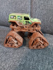 Hot Wheels Monster Trucks JEEP Monster Truck 1:64 Green Twisted Tredz