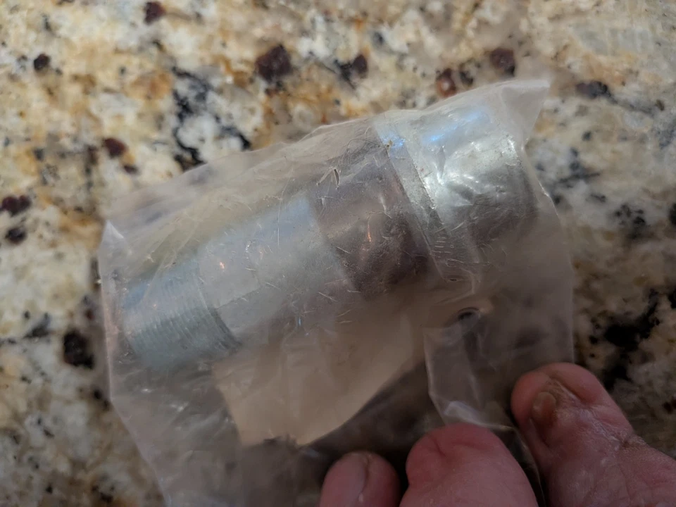 152-25387-00 NOS Yamaha Rear Axle Sprocket Hub RD350 RD250 DS6 R31 - Image 2 of 2