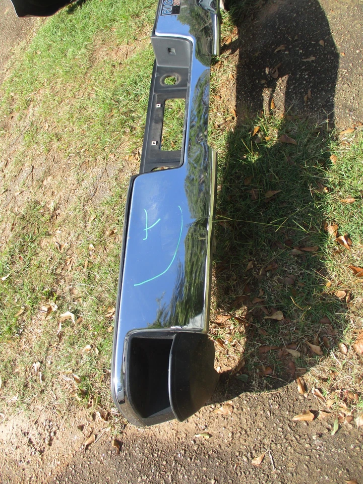 FUNDA PARACHOQUES TRASERO CROMADA AFTERMARKET PARA 14 15 16 17 19 CHEVY SILVERADO 1500 Foto 3 de 4