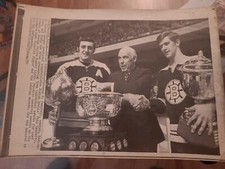 1970 BOBBY ORR PHIL ESPOSITO NHL HOCKEY AWARDS PHOTO BOSTON BRUINS CELTICS RARE