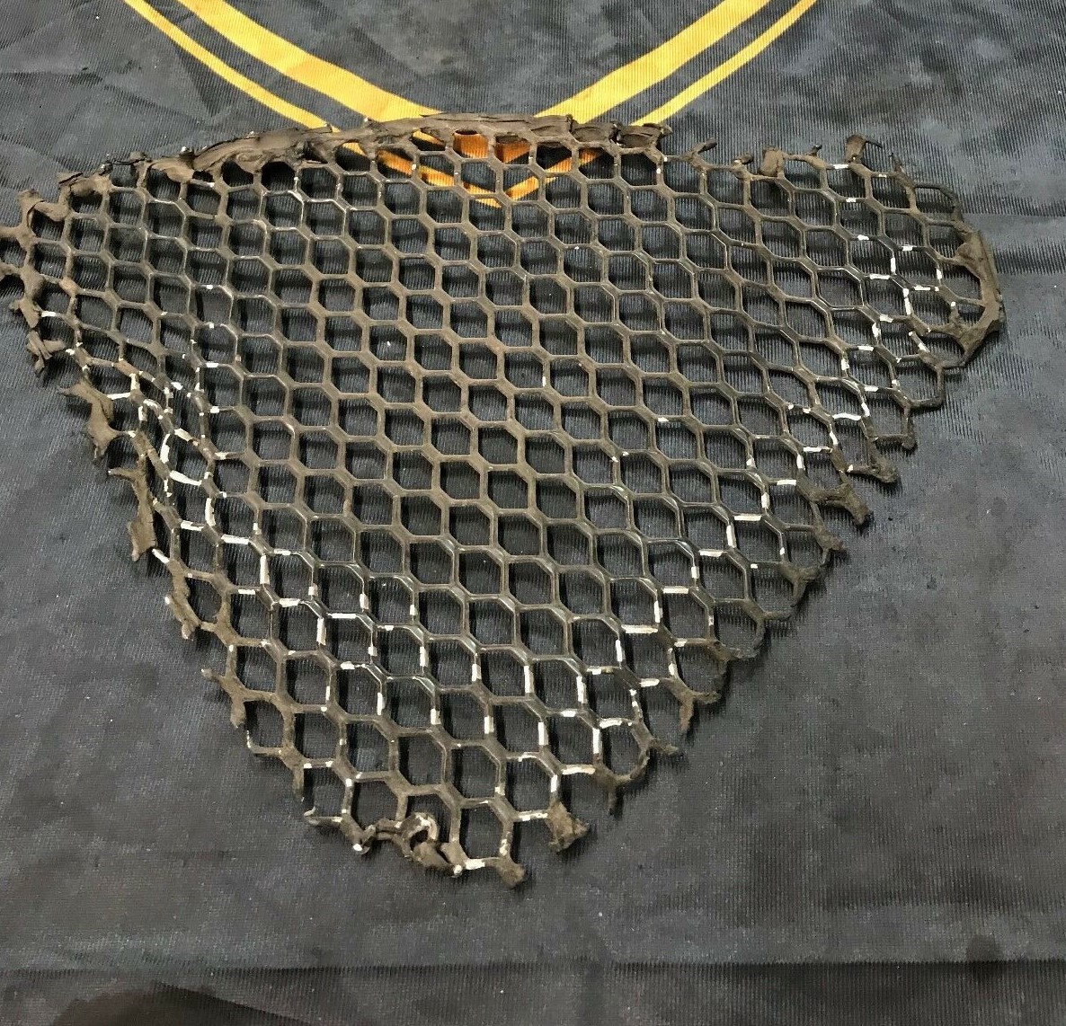 LAMBORGHINI MURCIELAGO LP640 RIGHT PASSENGER ROCKER SIDE SKIRT VENT GRILL OEM
