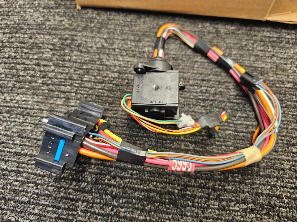 Interruptor de arranque de encendido General Motors 26075995 para Cadillac Escalade 1999-2000 Foto 2 de 4