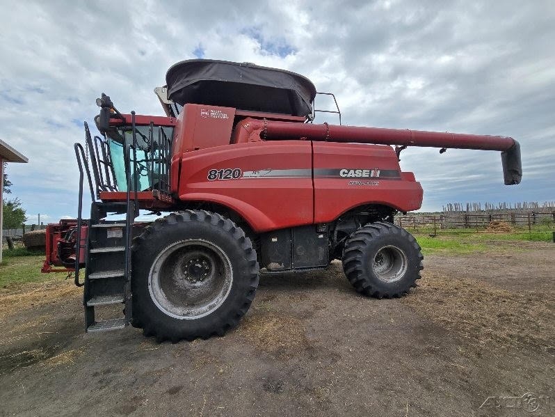 2011 Case IH 8120 Combine 3,383 Engine Hrs 2,609 Separator Hrs Stock#343540