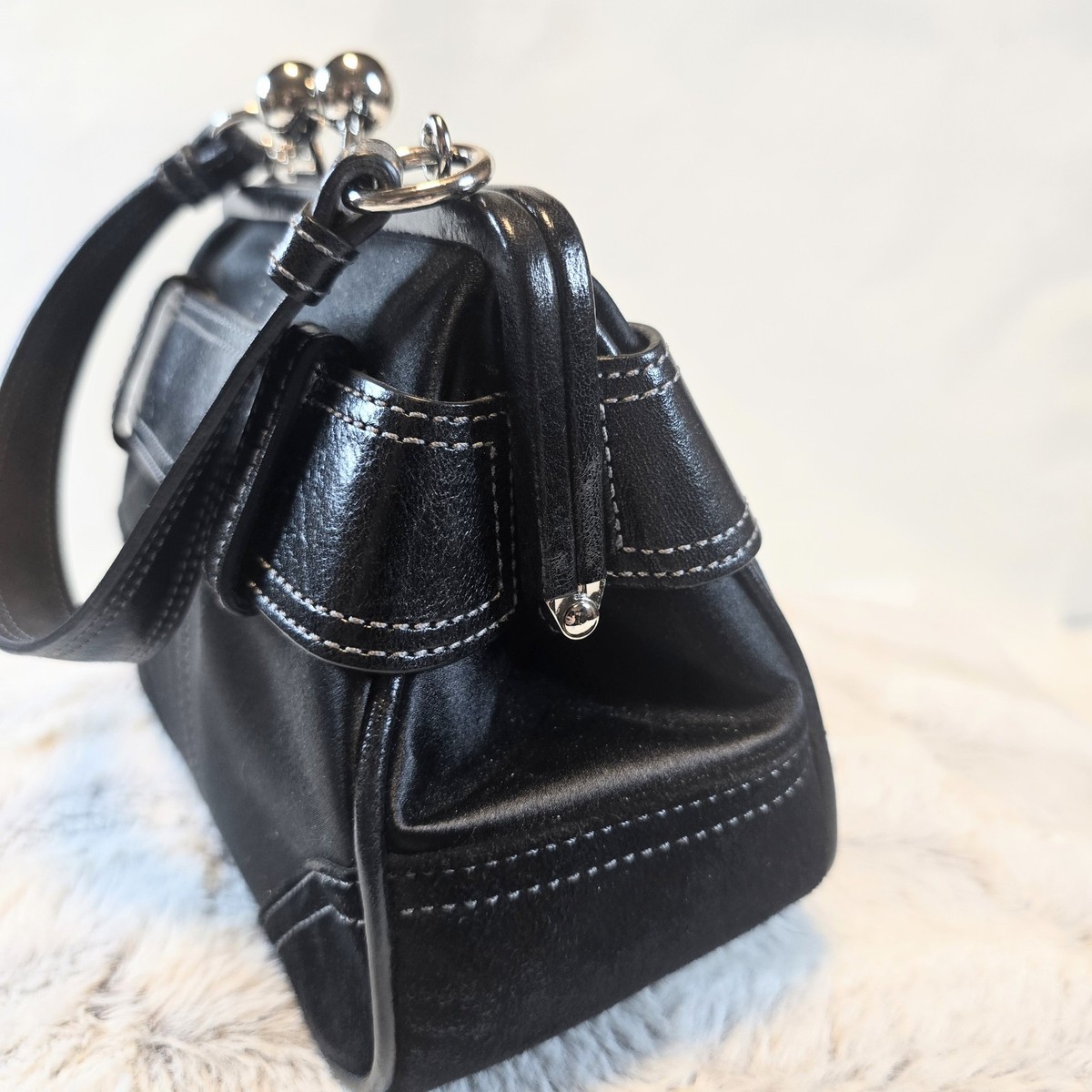 希少色　COACH 2WAY ハンドバッグ ショルダーバッグ Madison VTG Y2K COACH 3579 Madison Swarovski Crystal Buckle Satin Framed