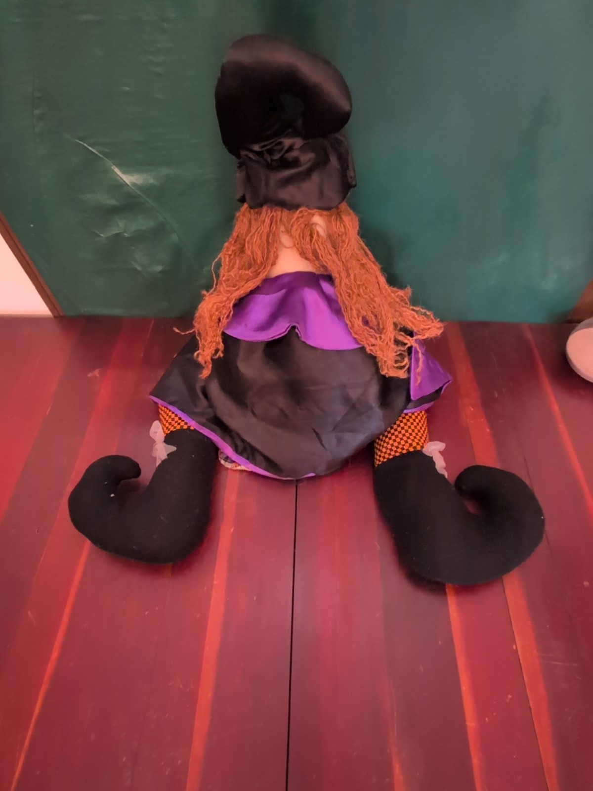 Halloween Folk Art Shelf Sitter Witch Doll/Pumpkin Vintage 2002 Four Star Int Co