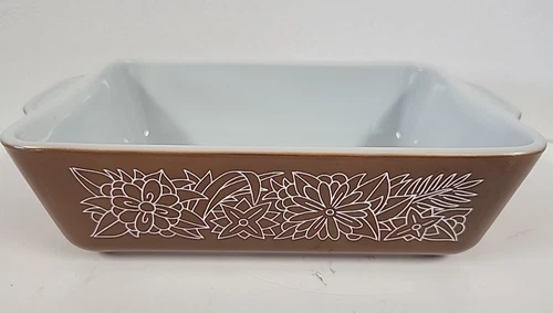 Vintage Pyrex 1 1/2 Quart Baking Casserole Dish Woodland Brown 0503 Milk Glass