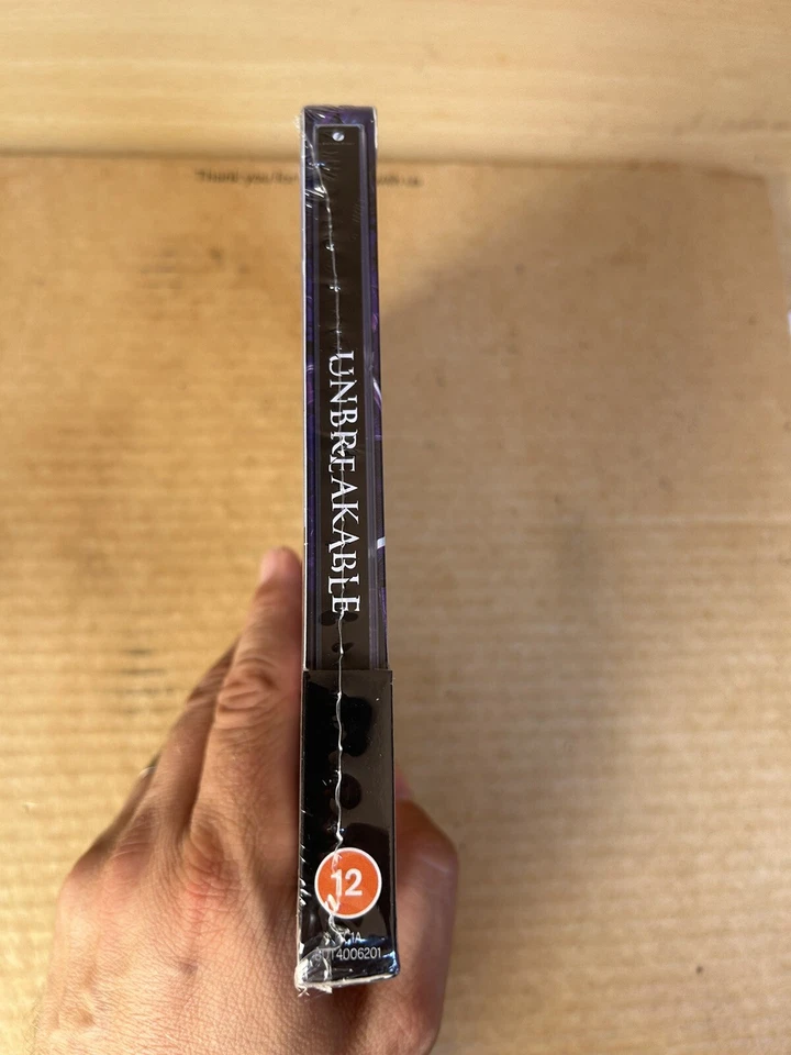 UNBREAKABLE - Rare UK 4K UHD BLU RAY STEELBOOK - NEW & SEALED Bruce Willis - Image 3 of 4