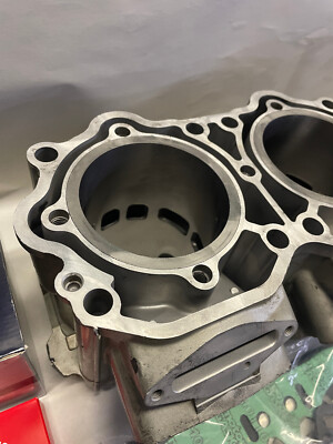 トウハイ410J   24ボルト Resleeved Sea-Doo STD 951 Carb Cylinder Pistons 97-02 GSX
