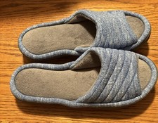 Women  s Blue Isotoner Size 6.5-7 Slippers NWOT