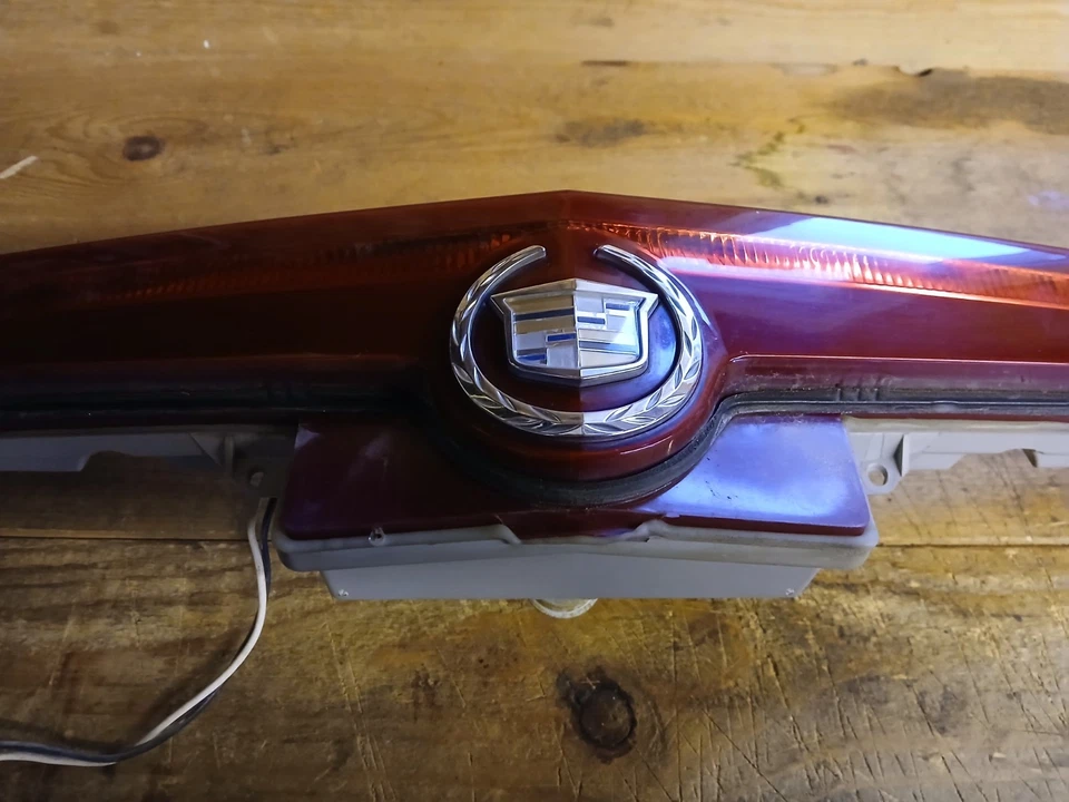 Tercera luz de freno trasera Cadillac CTS 2003-2007 conjunto sin probar defectuoso Foto 2 de 4