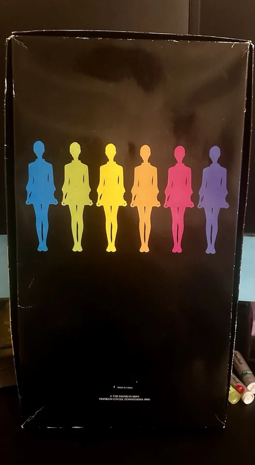 Conjunto de traje de moda Franklin Mint Twiggy - caja y certificado Foto 3 de 4