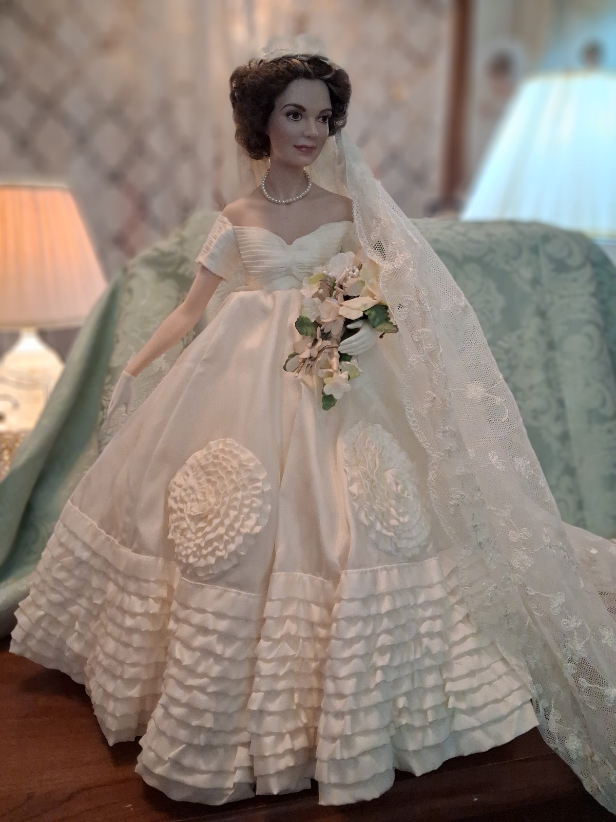 Jackie Kennedy Bride Doll Franklin Mint