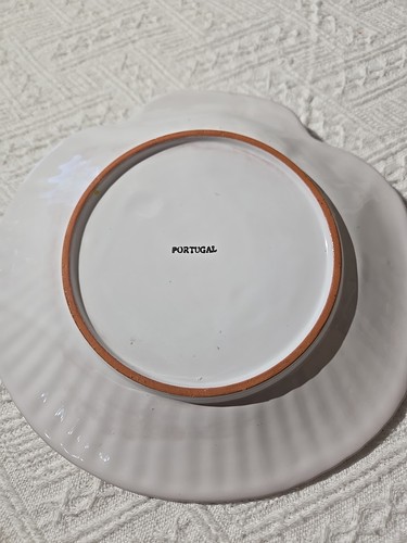 Portugal Scallop Shell Plate 8.5” Red Clay White w/ Pink Shells - Picture 3 of 5