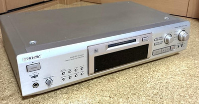 SONY MDS-JE700 MiniDisc deck MD Deck MD Recorder Silver Check the image Japan