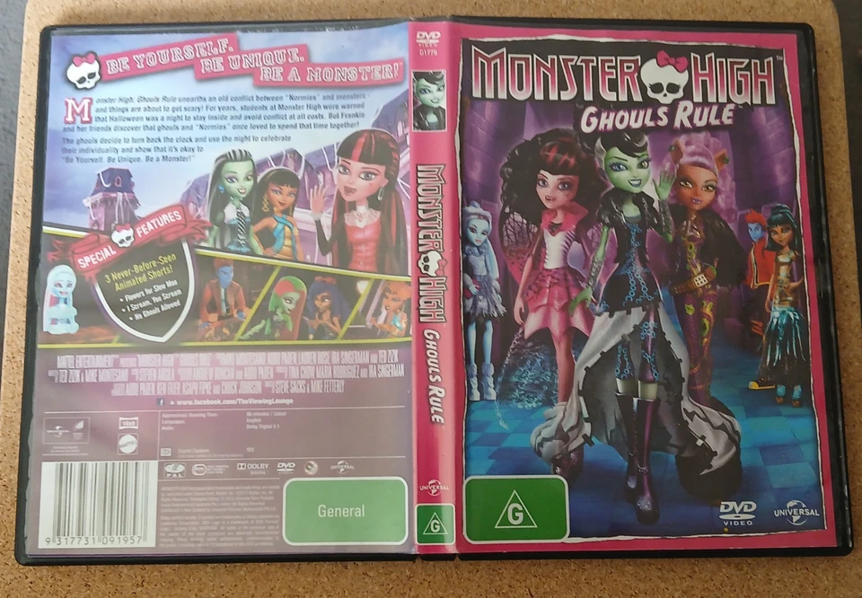 Monster High Ghouls Rule AU R4 -GC - image 4 of 4