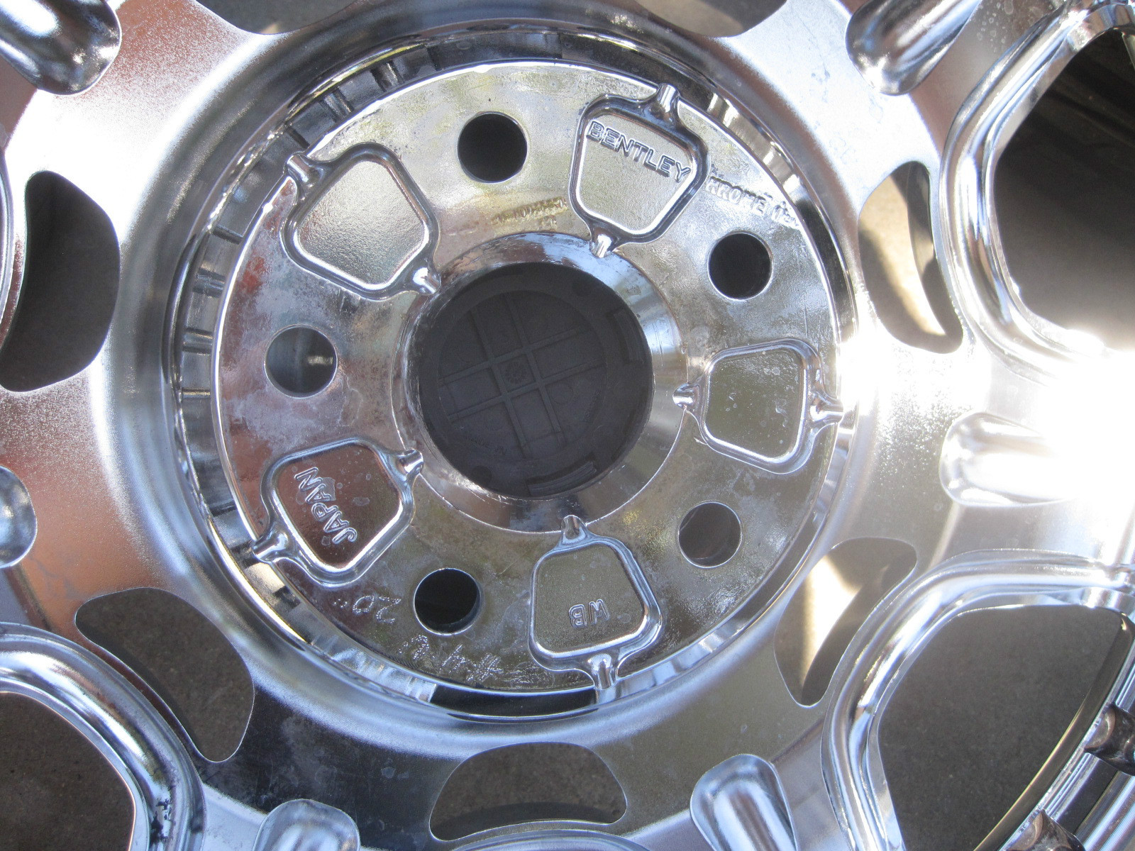 20 NEW CHROMED OEM ORIGINAL FACTORY BENTLEY MULLINER 2-PC FORGED ONE WHEEL ONLY.